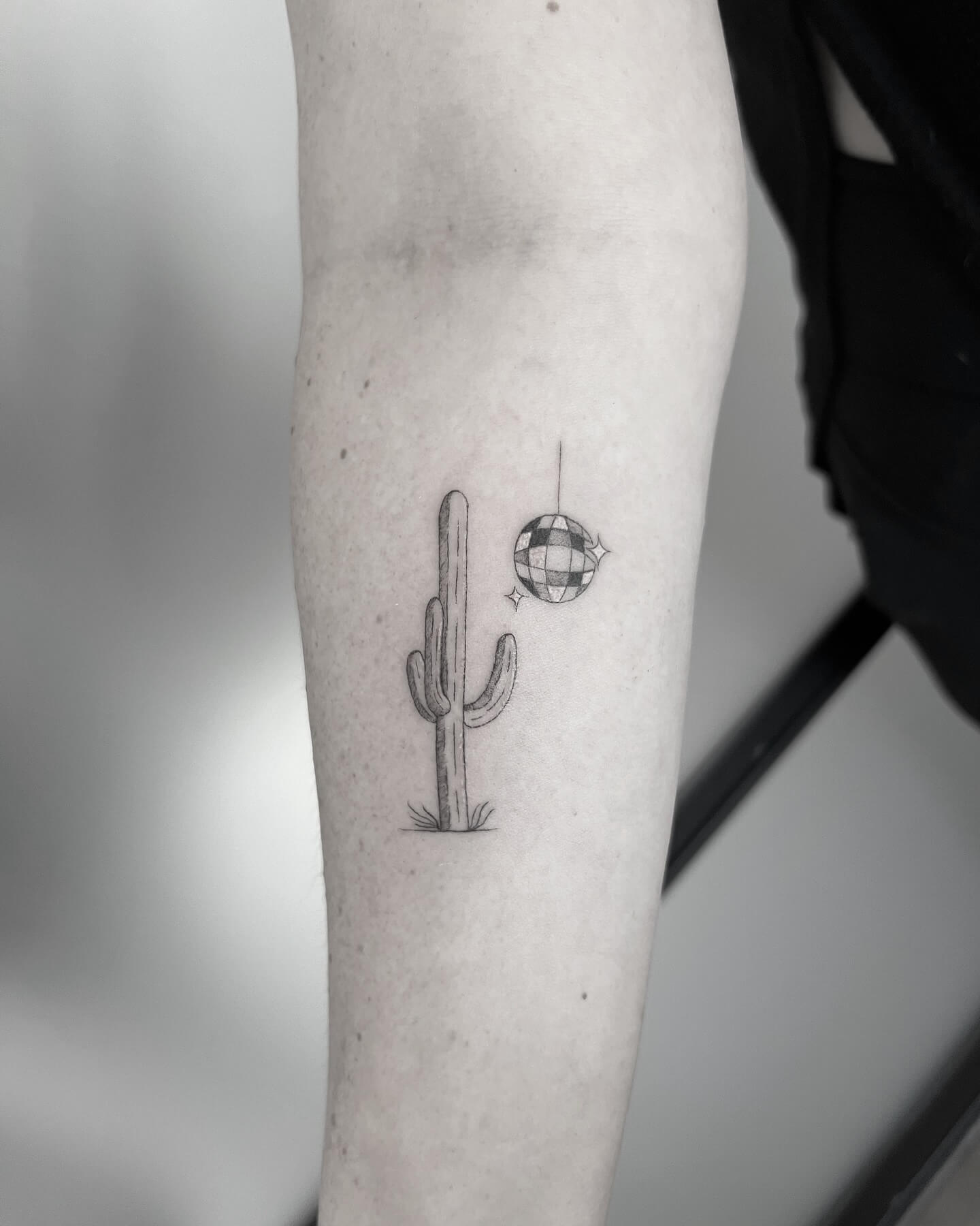 Fine line tattoo by Stephen Carballo