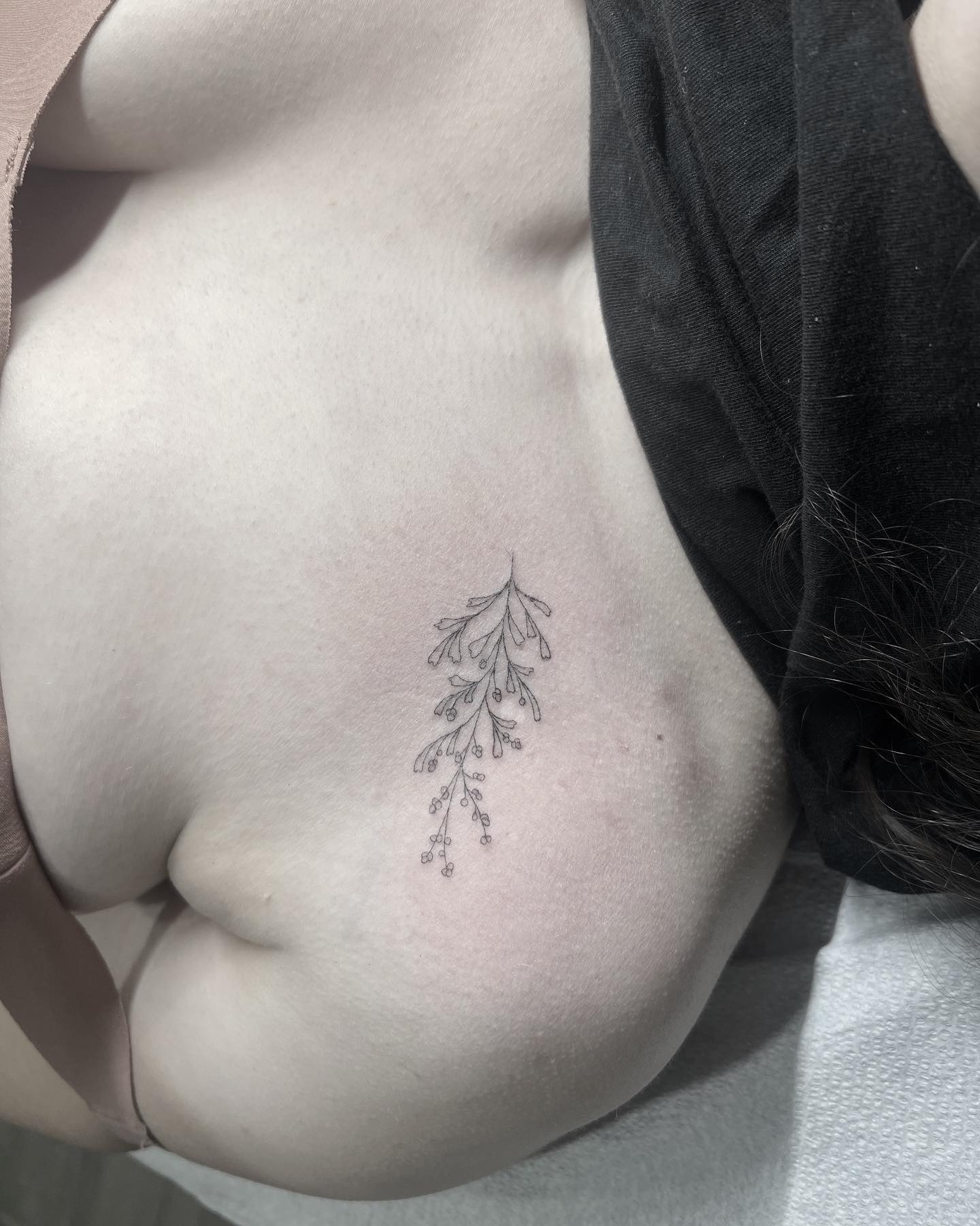 Fine line tattoo by Stephen Carballo